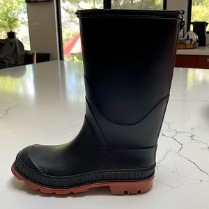 REI black rain boots